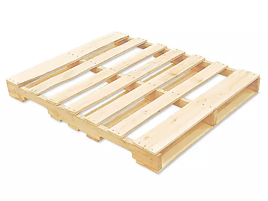 New wooden pallet with clean consistent deck boards
